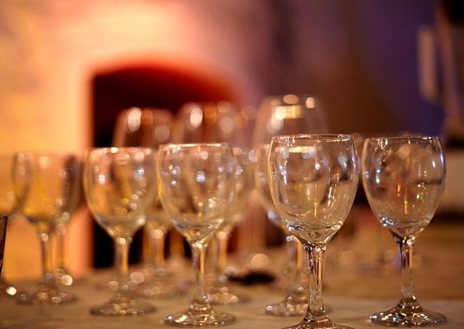 The Artistry of Wine Glasses: Elegance in Crystal